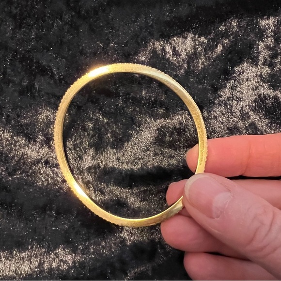 J.CREW GOLD WAVY PAVE CRYSTAL BRACELET EUC - Picture 7 of 9